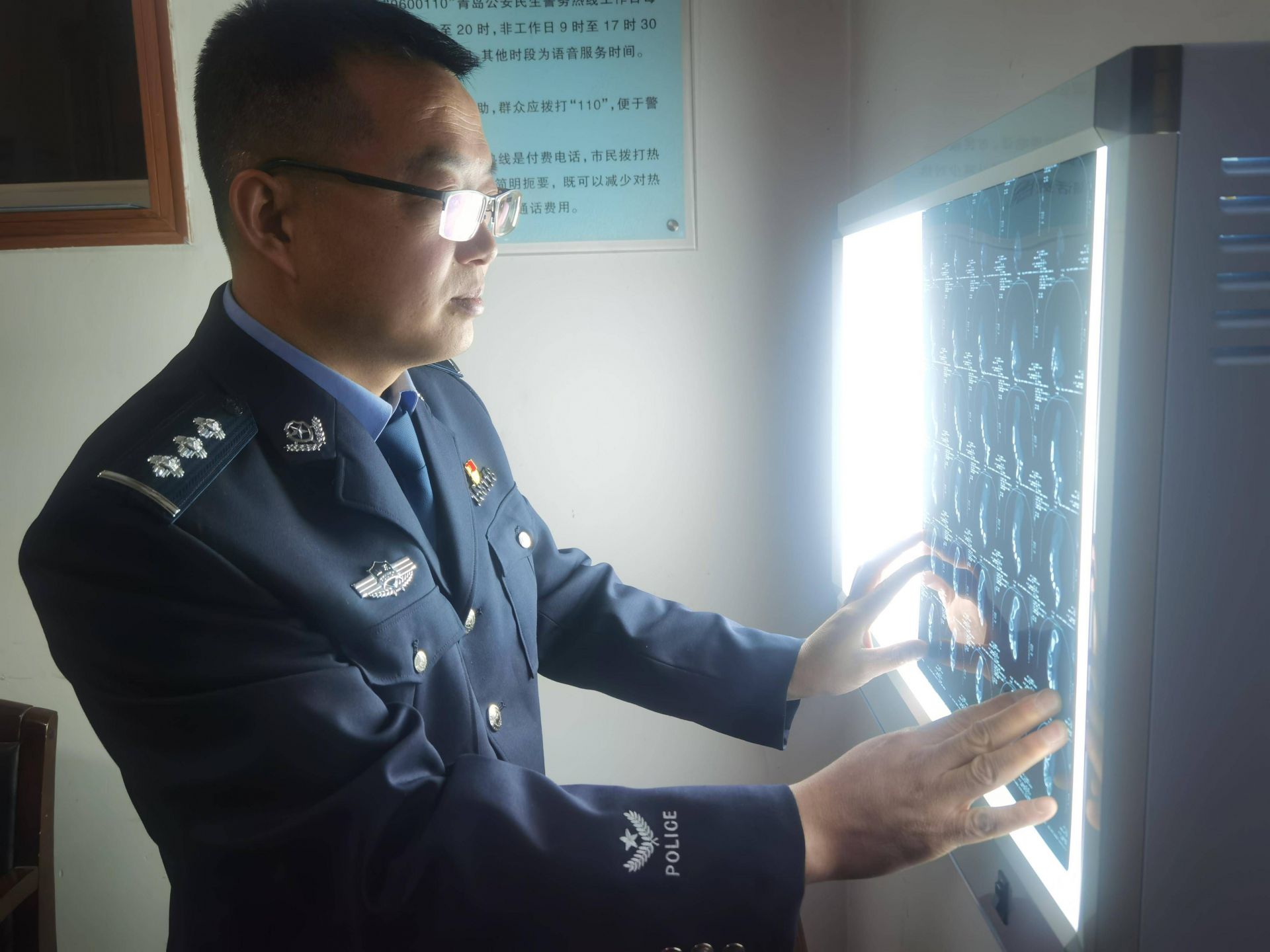 替逝者找寻真相是我们的天职法医李志强讲述这个特殊警种背后的故事